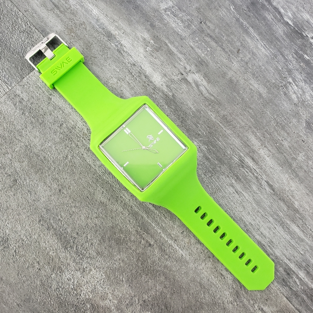 Green SWAE Interchangeable Silicone Watch - Picture 2 of 5
